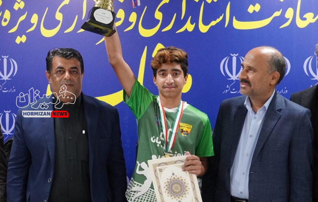 طاها ذاکری، والیبالیست مینابی در راه تیم ملی