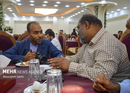 همراه با خبرنگاران مهر هرمزگان در مراسم روز خبرنگار