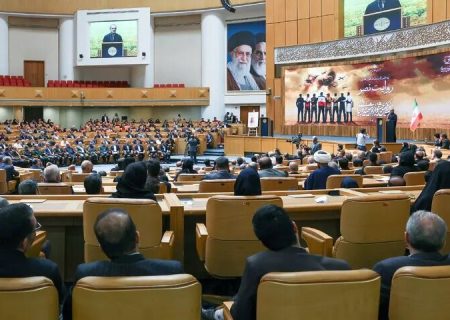 قدردانی از استانداران بوشهر، هرمزگان و کرمان در جشنواره شهید رجایی