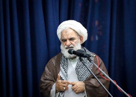 خطیب جمعه بندرعباس: قطعنامه ها تاثیری در اراده ملت ایران ندارد