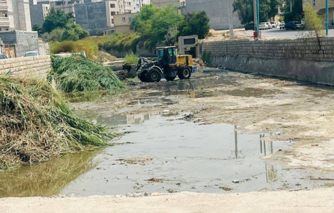 صادقی: لایروبی ۷۰ درصد نقاط بحرانی خورهای بندرعباس انجام شد