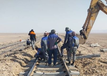 ۱۵ هزار تراورس فرسوده در محور ریلی بافق ـ بندرعباس تعویض شد