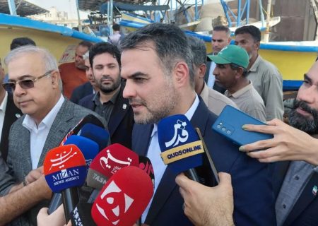 بازدید سخنگوی قوه قضاییه از اسکله صیادی پشت شهر بندرعباس