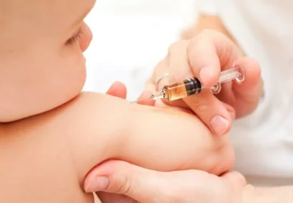 طرح تزریق واکسن پنوموکوک و روتاویروس کودکان ۲ ماهه در قشم آغاز شد