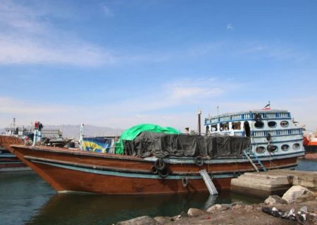 ۱۰۵ میلیارد ریال کالای قاچاق در آب‌های میناب کشف شد