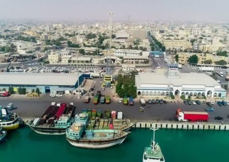 توقف ساخت و بهره‌برداری از ۹ سازه بدون مجوز در بندر مقام