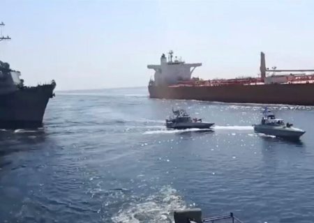 پاسخ نیروی دریایی سپاه به تیراندازی نیروهای آمریکا به کشتی تجاری ایران