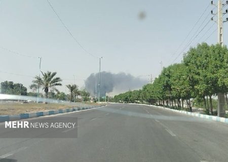 دود مشاهده‌شده در شرق بندرعباس ناشی از حریق در یک انبار ضایعات است