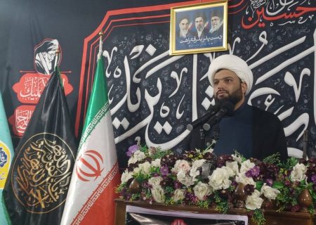 خطیب جمعه سیریک: وحدت و صبر رمز عبور از توطئه‌های دشمنان است