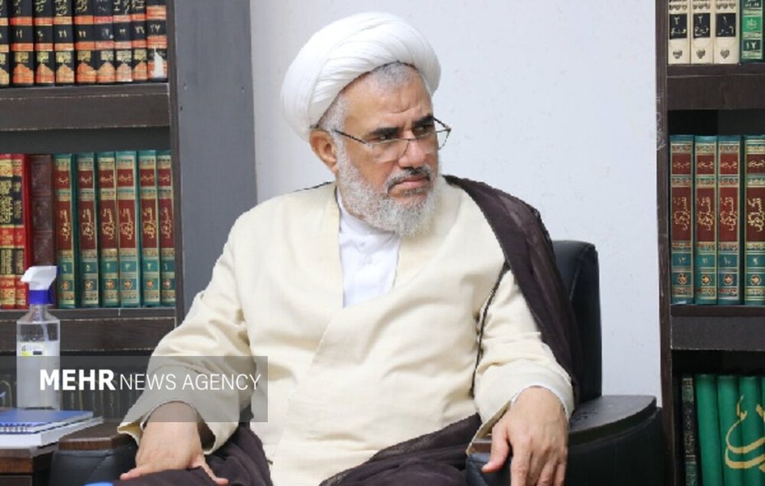 شیعه و سنی در کنار یکدیگر مقابل دشمن ایستادگی کردند