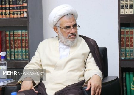 شیعه و سنی در کنار یکدیگر مقابل دشمن ایستادگی کردند