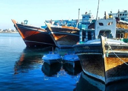 ۱۲ فروند شناور متخلف در توقیف مرزبانان بندرعباس 