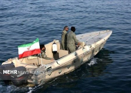 توقیف شناور حامل تجهیزات ماهواره ای در بندرلنگه