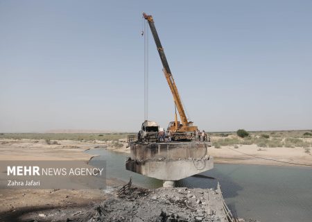 آخرین وضعیت بازسازی پل آسیب دیده گچین(گریوه) در محور بندرعباس- خمیر