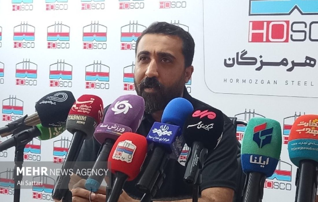سرمربی فولاد هرمزگان: هدف ما معرفی جوانان و ارتقای جایگاه تیم است