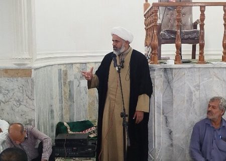 امام جمعه جاسک: وحدت شیعه و سنی توطئه دشمنان را خنثی می‌کند