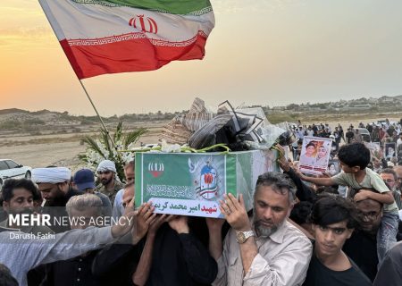 تشییع پیکر پنجمین شهید عروسی بندرکوهستک در هرمزگان