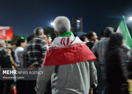 عزم مردم هرمزگان برای دفاع از انقلاب اسلامی و میهن