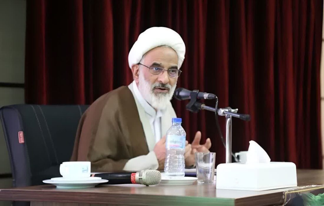 حاجی صادقی: رهبر معظم انقلاب کاملاً در جریان تحولات تنگه هرمز هستند