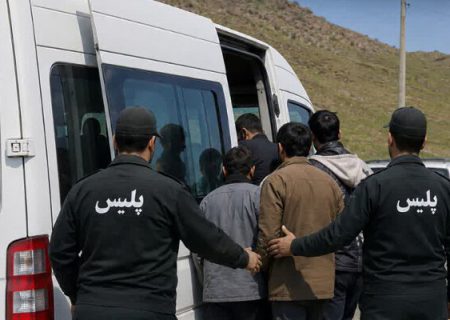 توقیف کوییک حامل ۷ تبعه غیر مجاز و کامیون پلاک مخدوش در هرمزگان