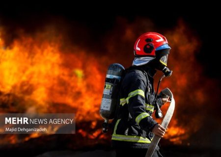 آتش‌سوزی در کارگاه لنج‌سازی پی‌پشت قشم؛ یک لنج سوخت و دو لنج نجات یافت