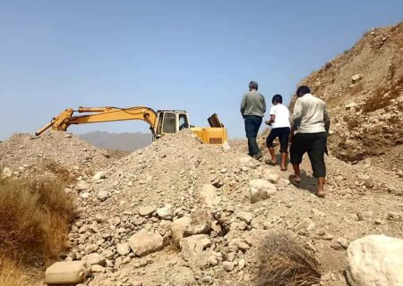 توقف عملیات تسطیح و برداشت غیرمجاز از معادن در شهرستان رودان