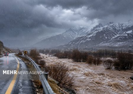 آغاز بارندگی و جاری شدن رواناب در شمال هرمزگان