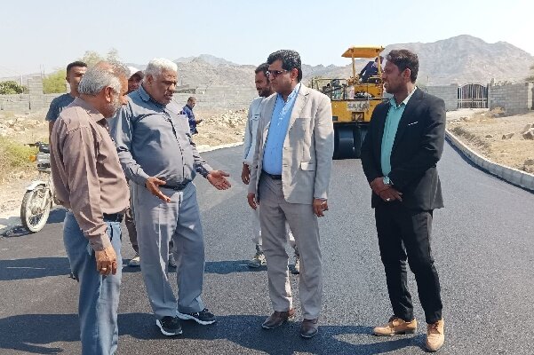 آسفالت و جدول‌گذاری معابر قلعه‌کمیز با اعتبار ۶۳ میلیارد ریالی