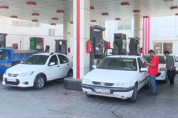 کاهش صفهای سوختگیری در بندرعباس پس از اجرای طرح جدید بنزین